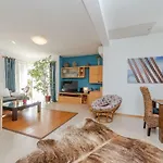 Romantic Oasis דירה *