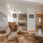 Romantic Oasis דירה *