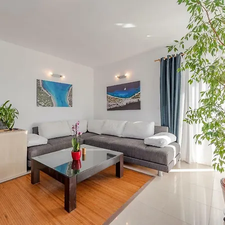 Romantic Oasis Apartman Zára