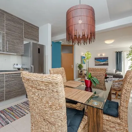 Romantic Oasis Apartman Zára