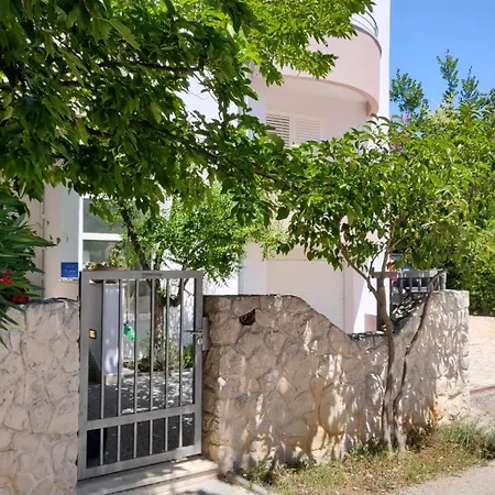 Romantic Oasis Apartment Zadar