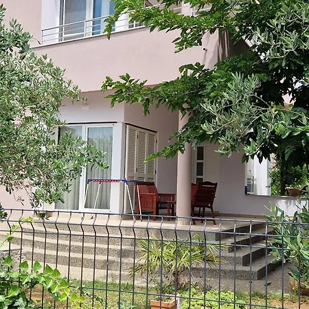 Romantic Oasis Apartment *