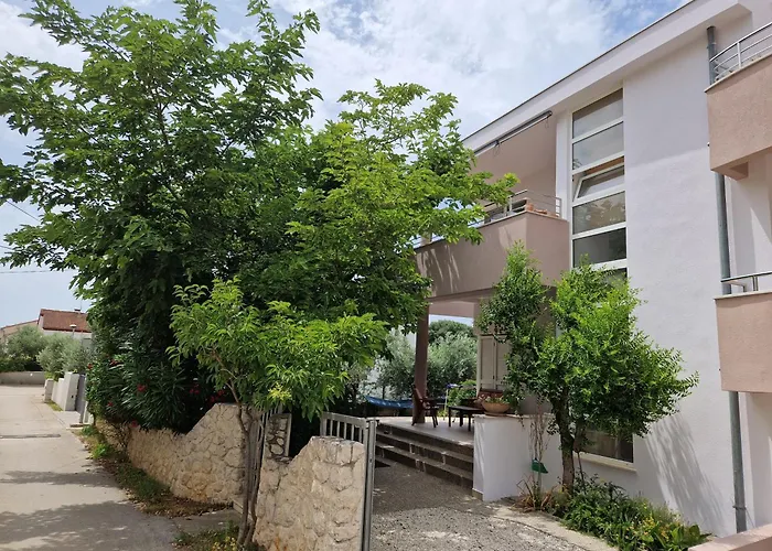 Romantic Oasis דירה