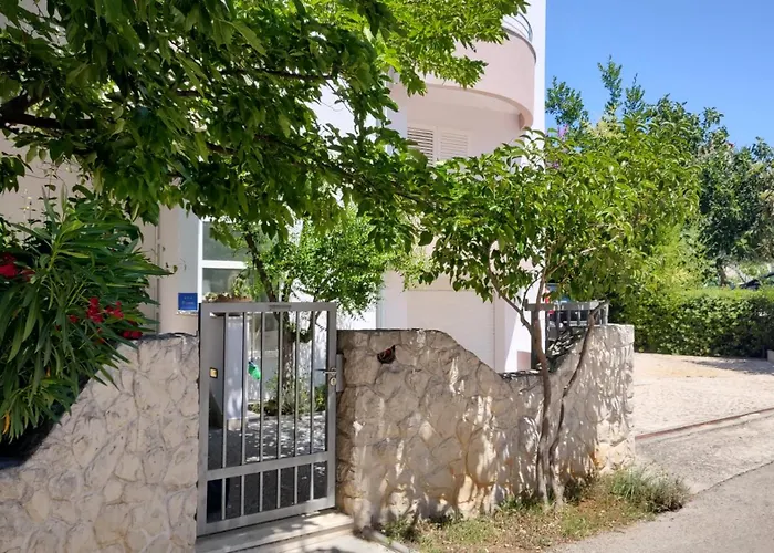 Romantic Oasis דירה זאדאר