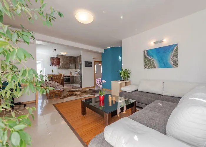 Romantic Oasis * זאדאר