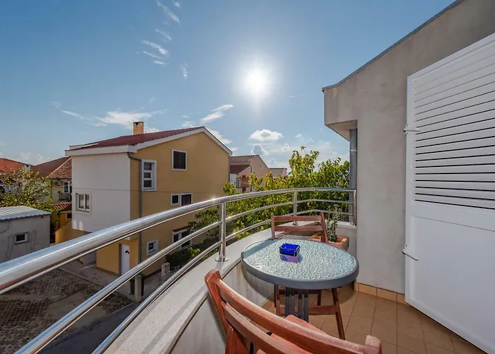 Romantic Oasis Lägenhet Zadar